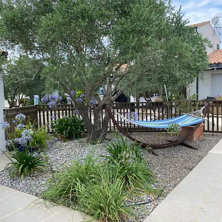Les Oliviers Villa *
